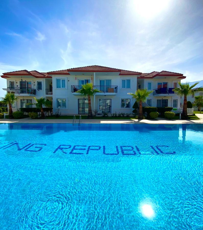 Viking Republic Apartment เกเมร์ ภายนอก รูปภาพ
