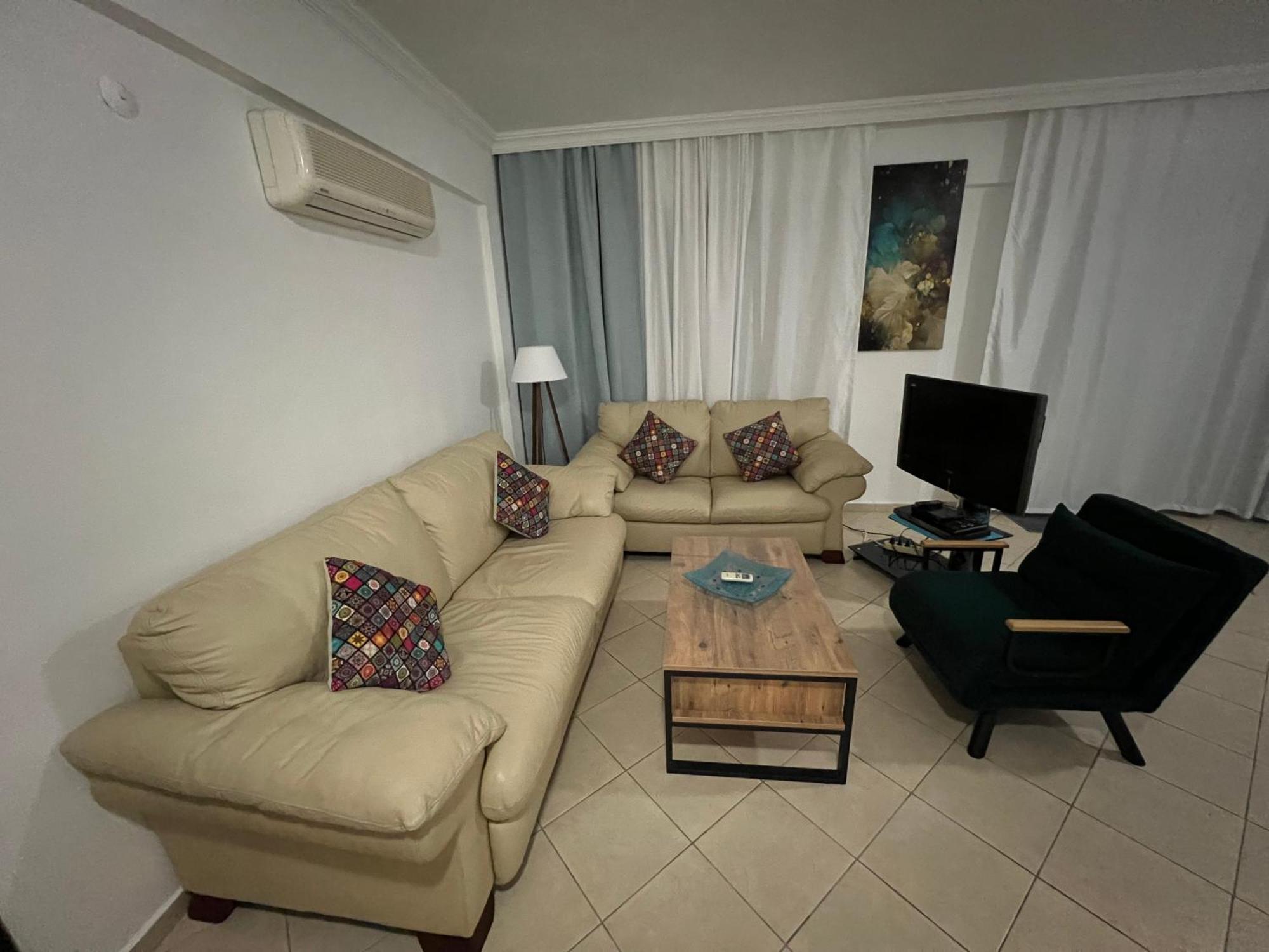 Viking Republic Apartment เกเมร์ ภายนอก รูปภาพ